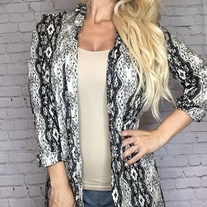 🐍Volcom Small Snakeprint Cardigan🐍